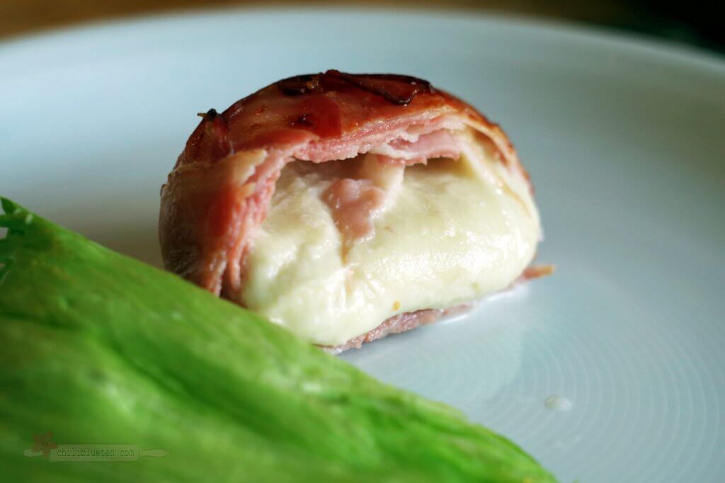 Offene Mozzarella-Speck Kugel