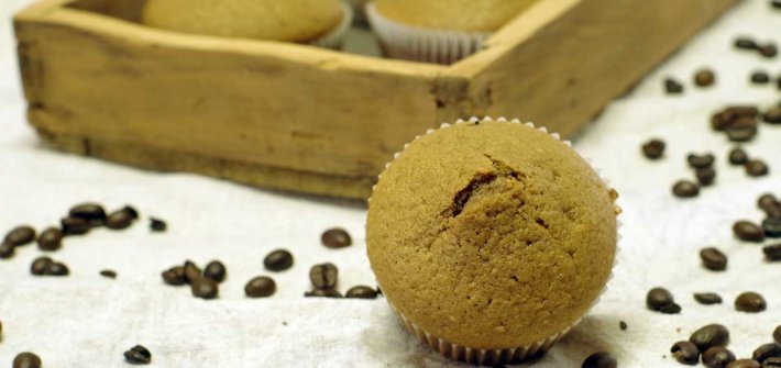 Espressomuffins als kleine Muntermacher. Perfekt geeignet als Frühstück to go #laktosefrei #fruktosearm | chilibluetendotcom