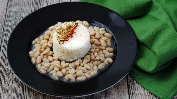 Reis mit Bohnen auf brasilianische Art Bohnen und Reis auf brasilianische Art - ein schnelles Mittag- oder Abendessen. #laktosefrei #fruktosefrei #glutenfrei | chilibluetendotcom